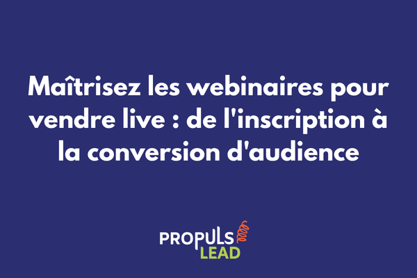 Ordinateur portable affichant une présentation webinaire avec un orateur en vidéo et des participants en bas de l'écran, arrière-plan gris