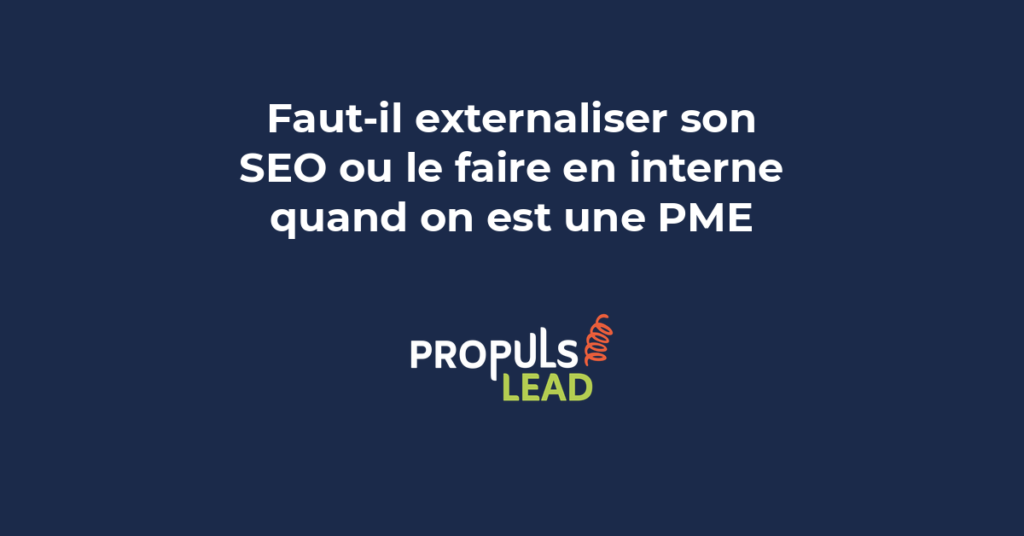 dirigeant de PME comparant les options SEO interne et externalisé sur un tableau