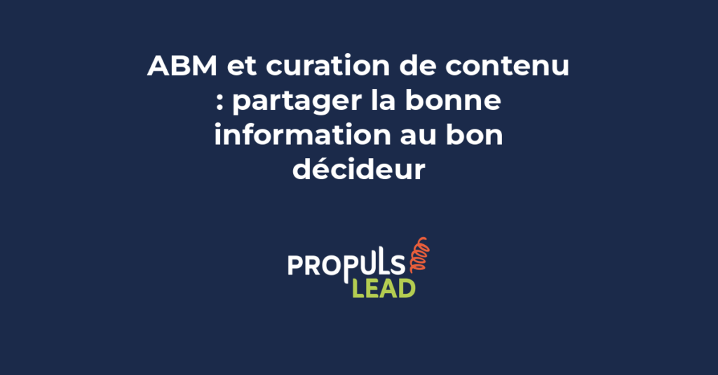 Tableau de bord montrant une stratégie de curation de contenu personnalisée par compte avec articles, recherches et insights triés et classés