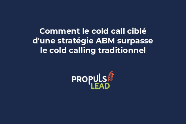 Commercial engagé dans un appel téléphonique qualifié, entouré d'écrans de CRM et d'informations contextuelles sur le prospect