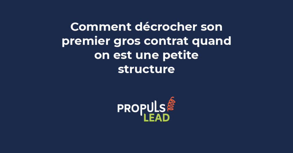 Entrepreneur petite agence signant contrat avec client gros budget, handshake professionnel