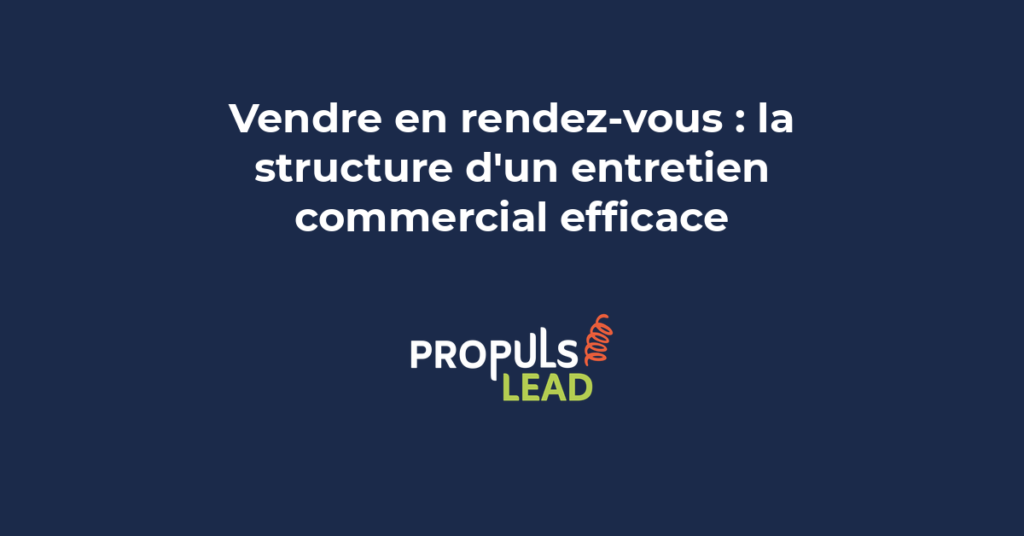 Un entrepreneur dans un rendez-vous commercial bien structuré, prenant des notes et guidant la conversation avec le prospect.
