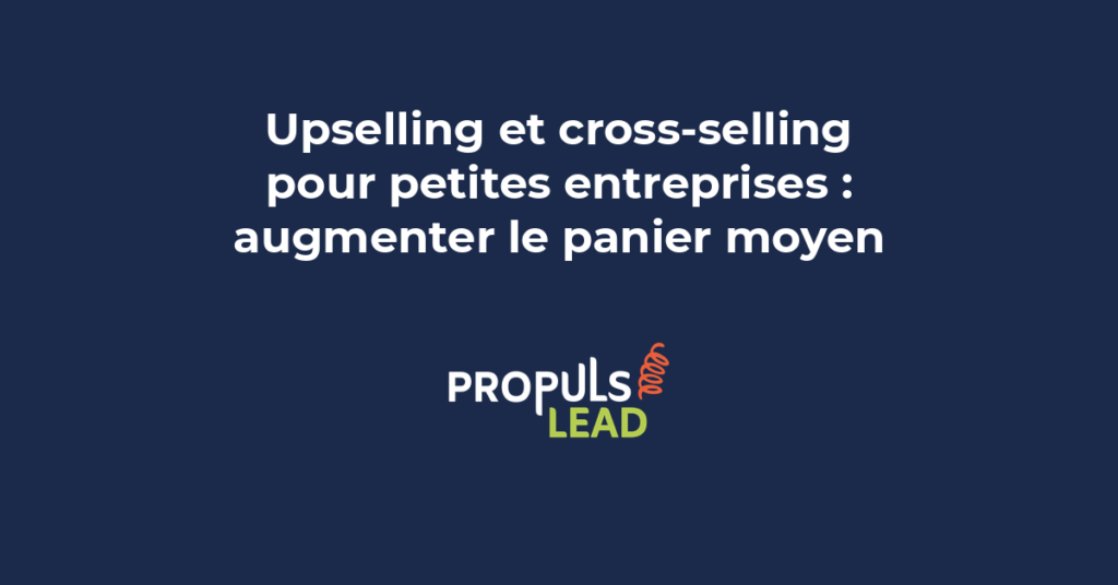 Un client satisfait recevant une proposition d'amélioration ou de service complémentaire lors d'une interaction commerciale, représentant la vente additionnelle basée sur la confiance.