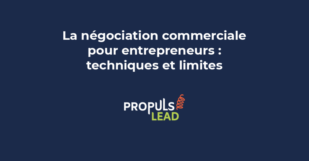 Entrepreneur négociant un contrat avec un client, tableau de valeurs et conditions visibles en arrière-plan