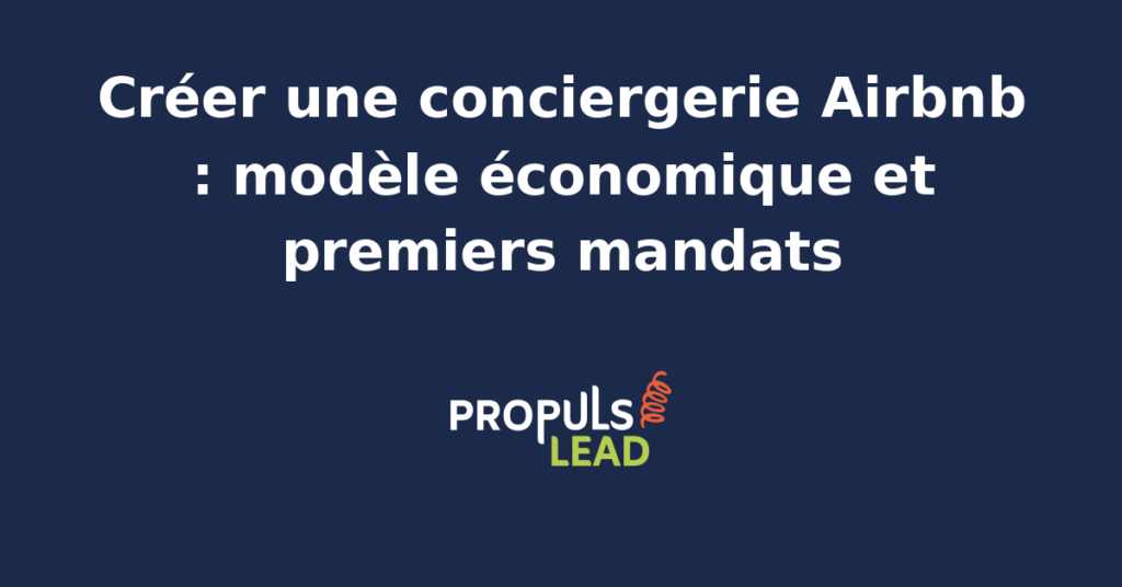Femme entrepreneur tenant un trousseau de clés et une tablette devant un appartement Airbnb fraîchement préparé, lit fait, lumière tamisée, photographie ambiance professionnelle et accueillante