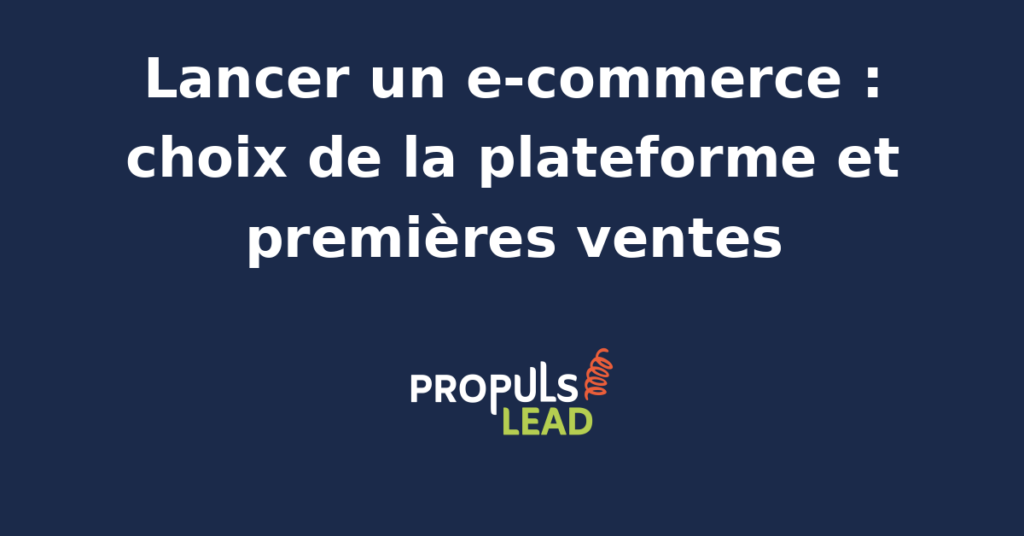 Entrepreneur e-commerce préparant ses premières commandes dans un atelier organisé avec cartons, étiquettes d'expédition, ordinateur portable affichant le back-office Shopify et café à côté