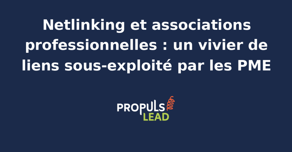 Dirigeant de PME consultant un annuaire d'association professionnelle sectorielle sur ordinateur portable avec page de profil membre incluant un lien retour vers son site